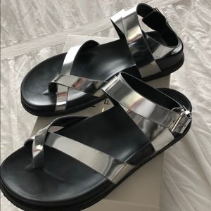 Gorgeous silver Marc Fisher miYARINA sandals 5.5